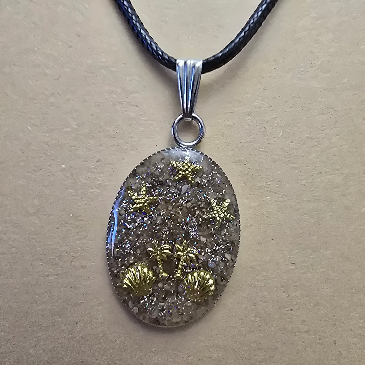 Necklace-Oval/blk