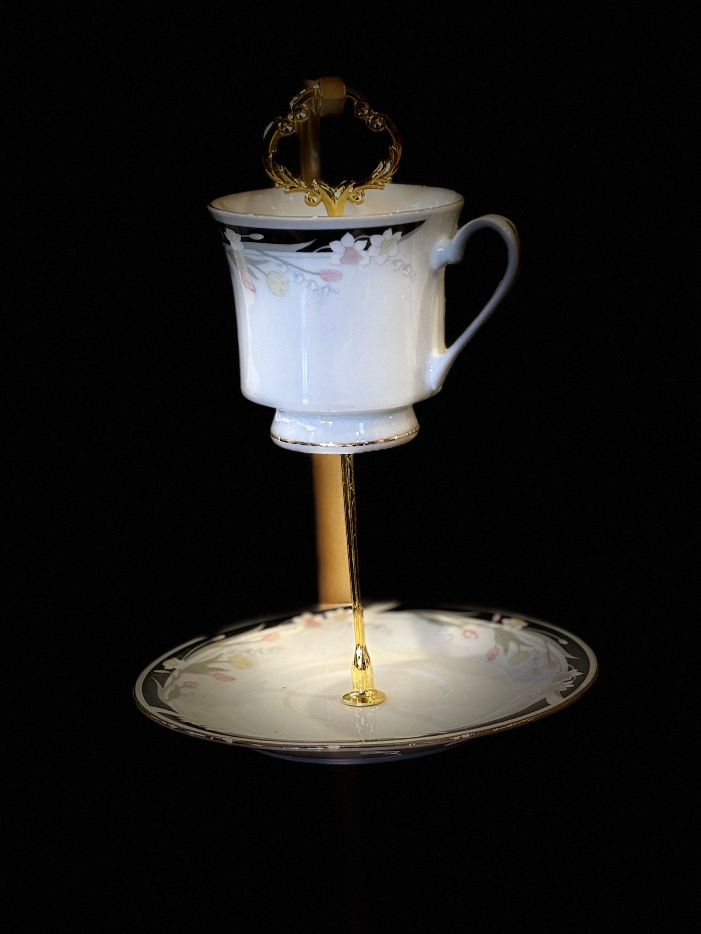 black rim 2 tier teacup stand
