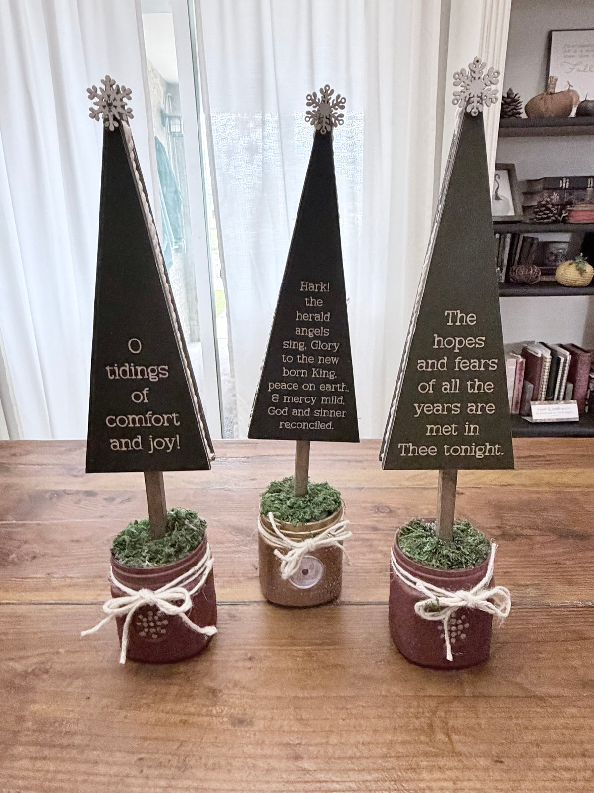 CHRISTMAS- Mini Tree