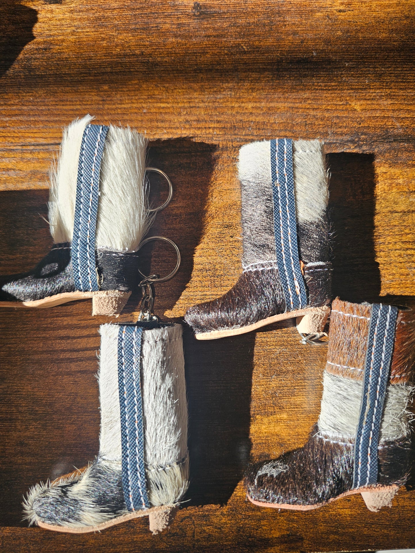 Keychain Boots Cowhide @amorfashionshop.com