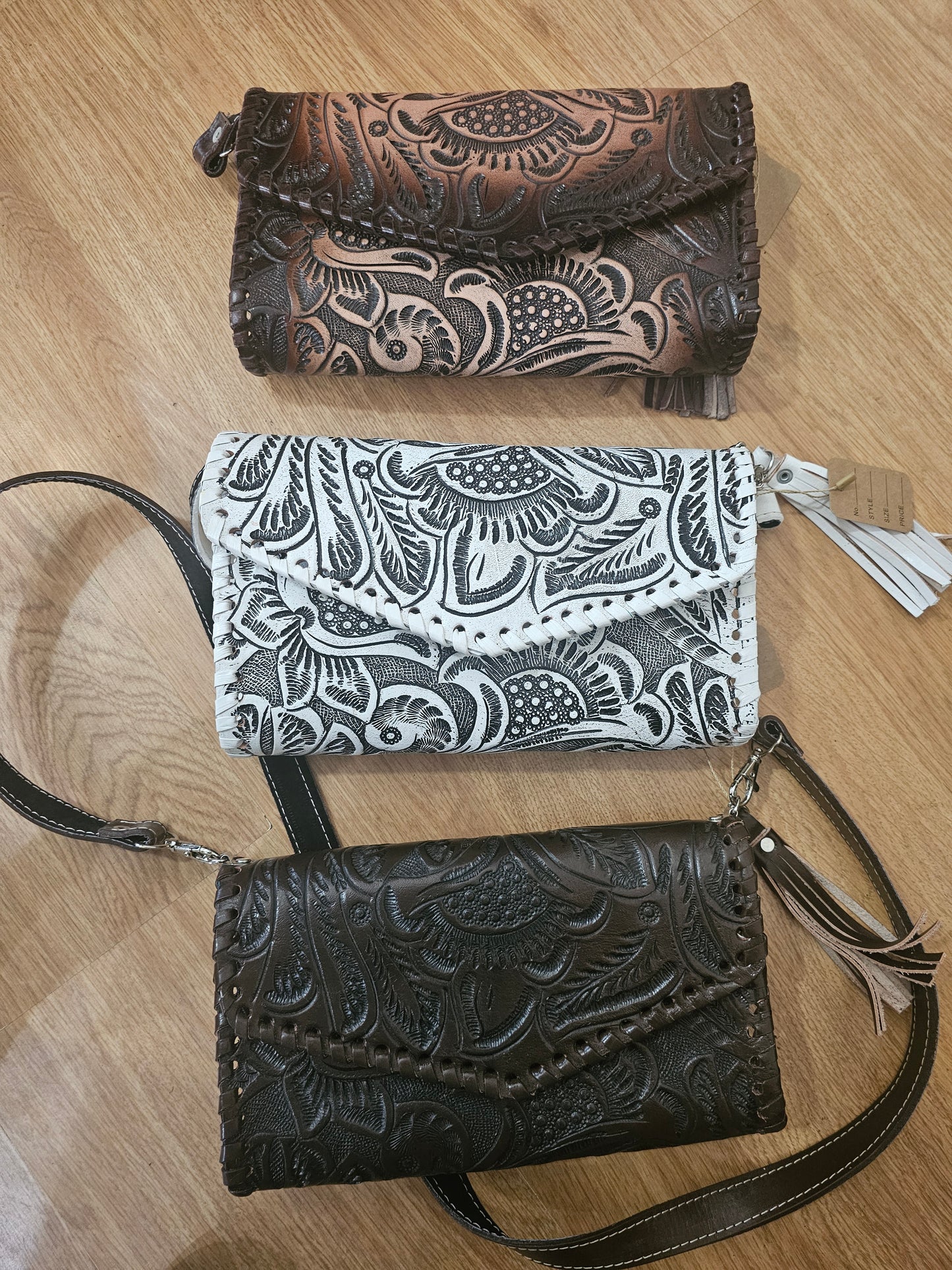 Bag Leather Cincelado Carteron @amorfashionshop.com