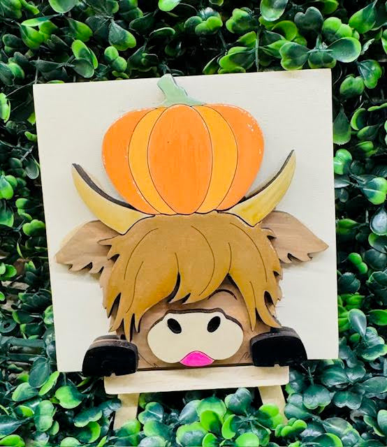 Shelf Sitter/Tray Decor (HIGHLAND COW) - STV