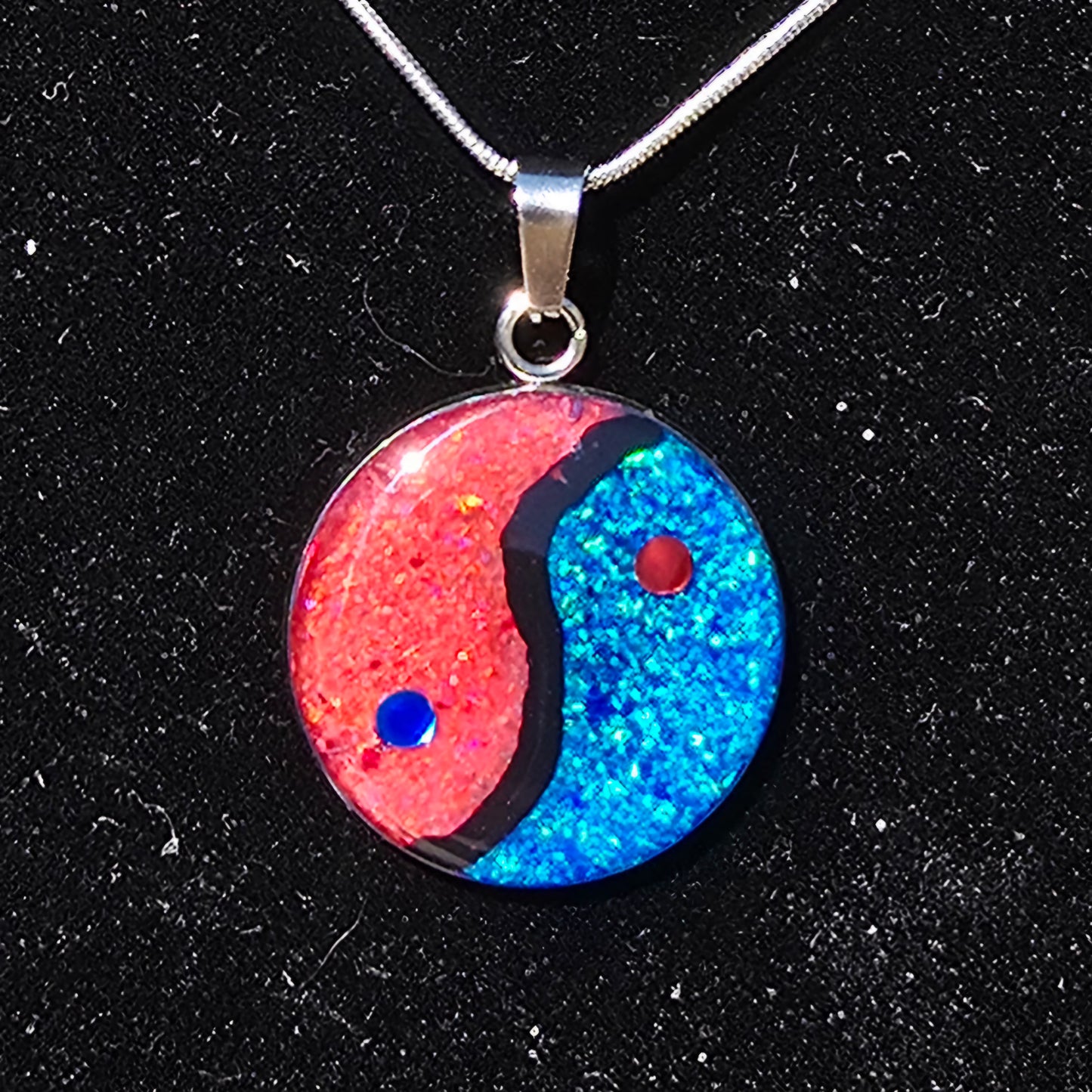 ACR-LG-RND-NECKLACE