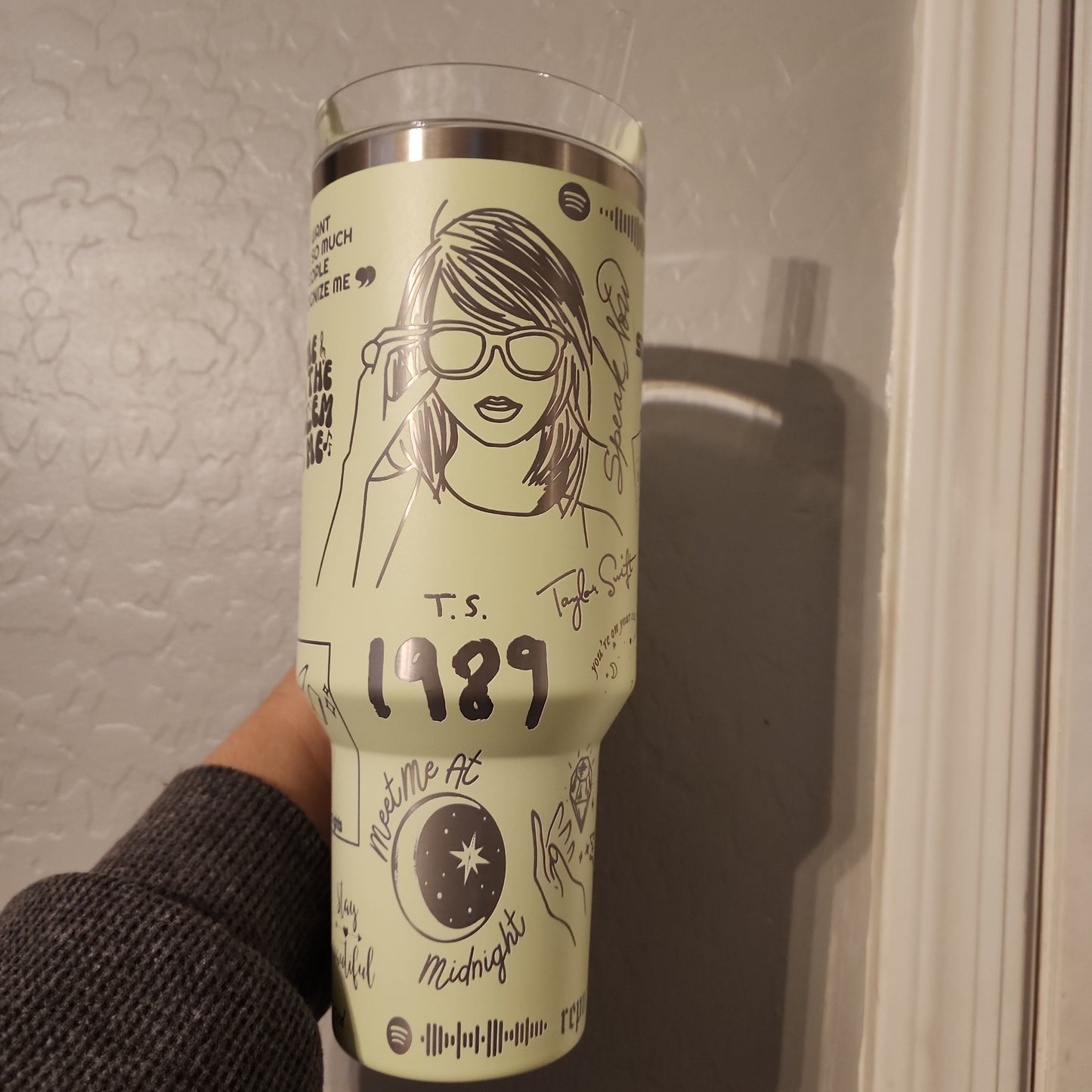 40 Oz Taylor