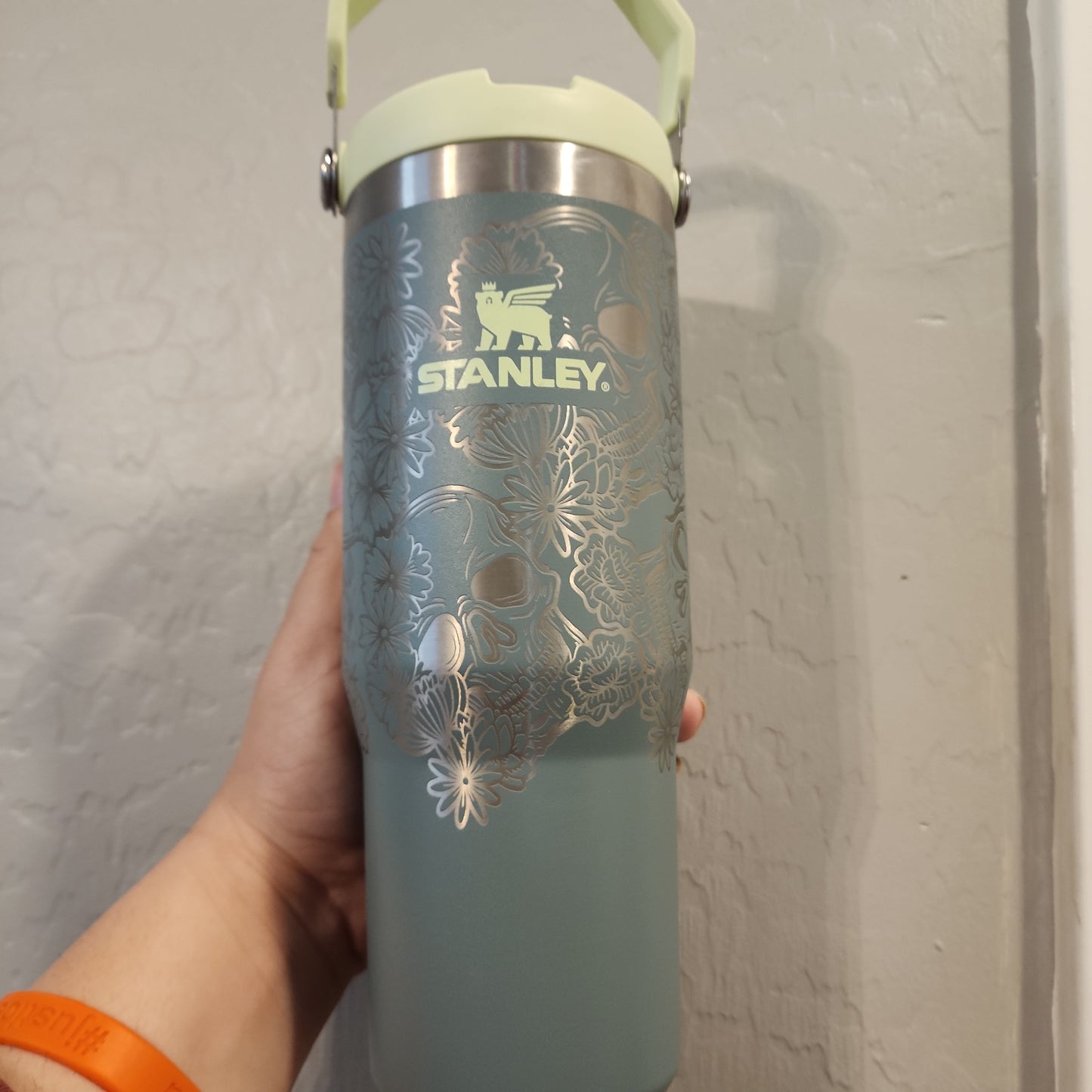 30 oz Engraved Ice Flow Skull