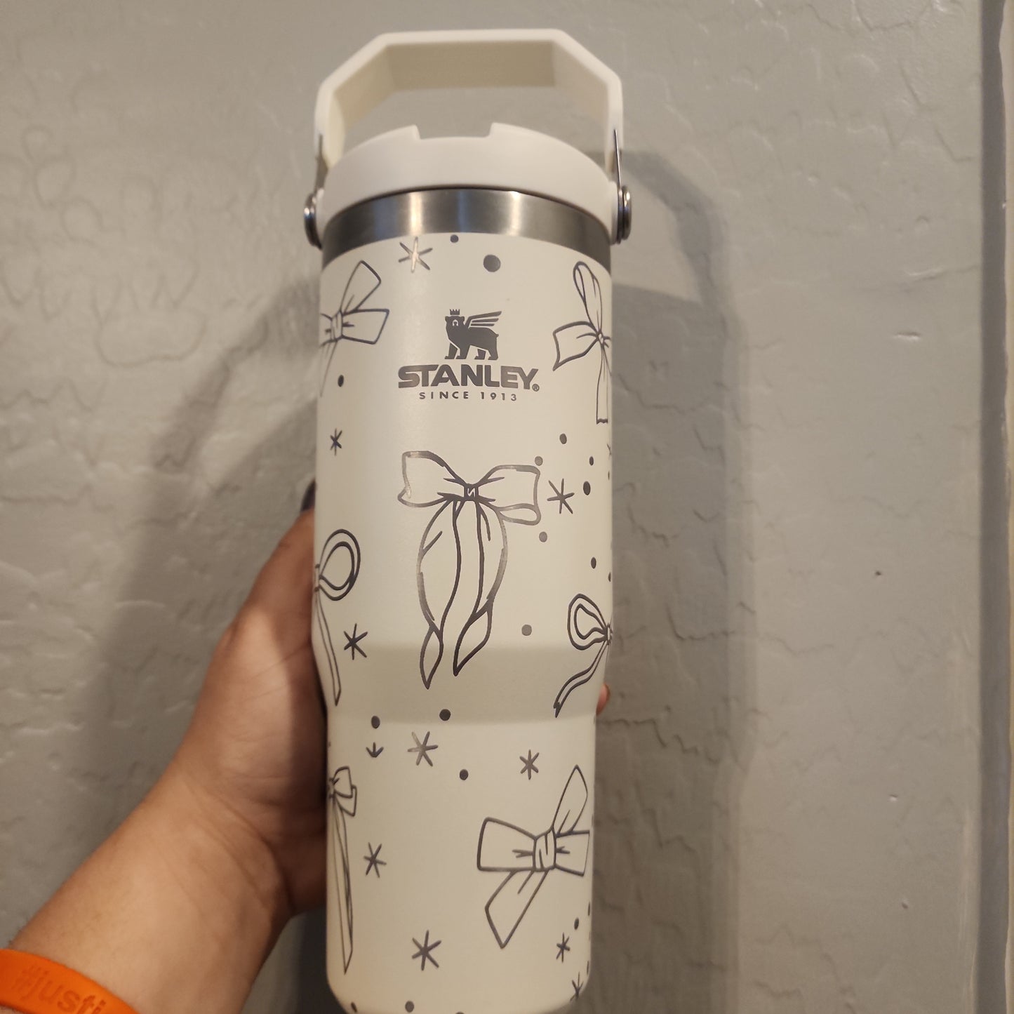 30 Oz Engraved Ice Flow Coquette Bow Lover