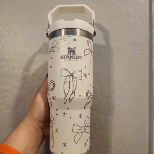 30 Oz Engraved Ice Flow Coquette Bow Lover