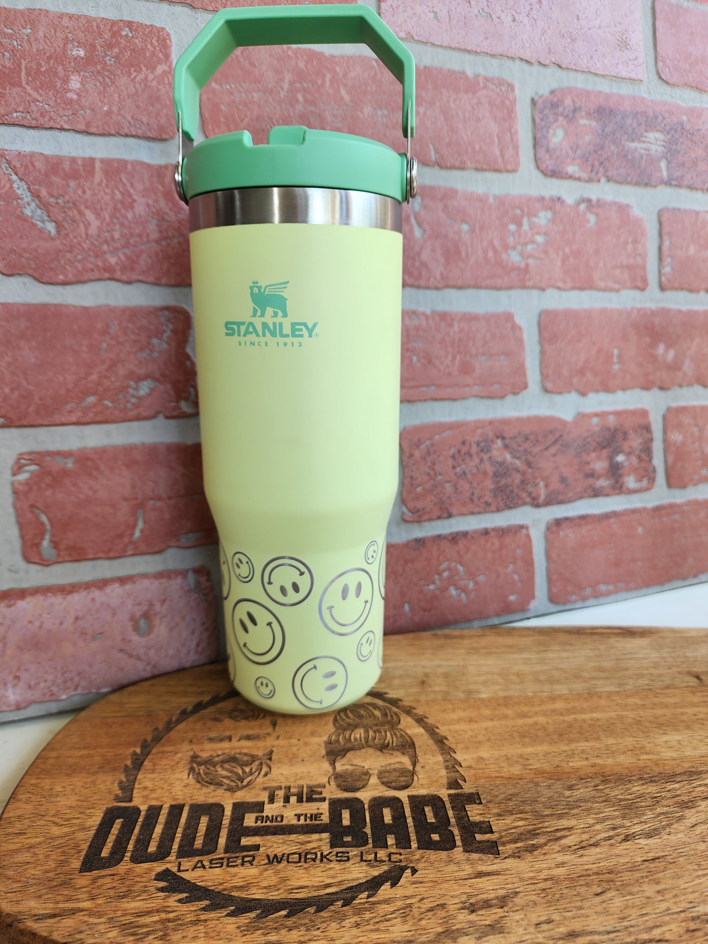 30 OZ Engraved Ice Flow