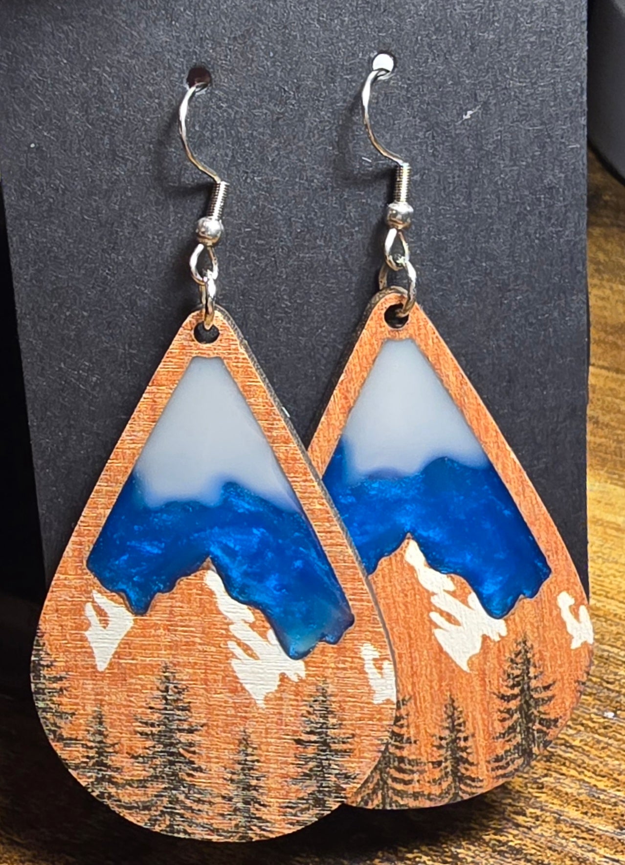 ACR-Resin-Wood