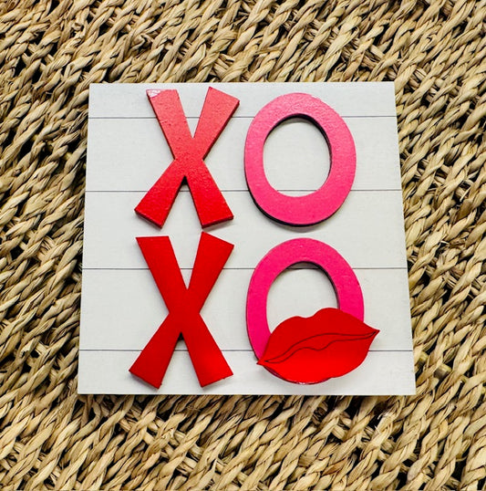 Interchangeable Leaning Frame Insert XOXO - STV