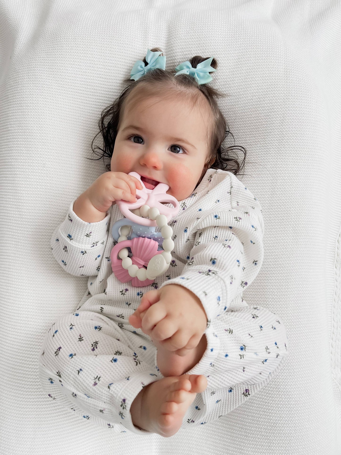 Itzy Trio Teether Bows