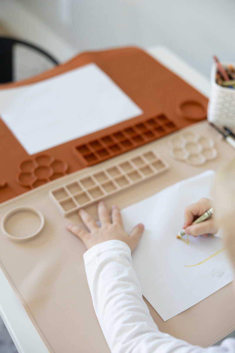 Silicone Activity Painting Mat MKS MIMINOO™ Terracotta - MKS MIMINOO