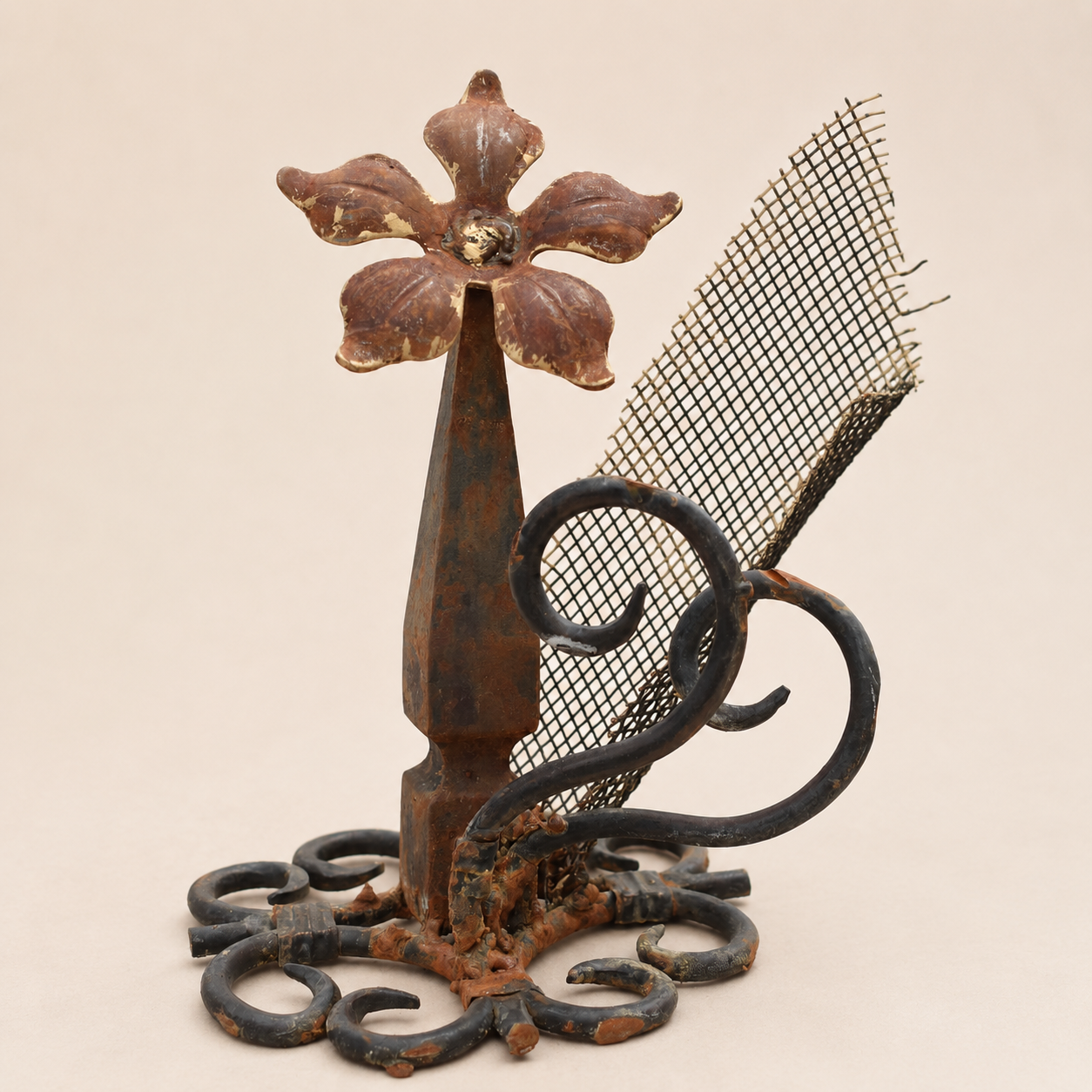 Rustic Finial Bloom – Reclaimed Metal Sculpture