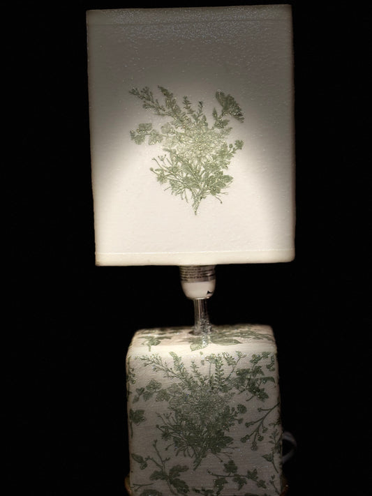 Gr. toile table lamp