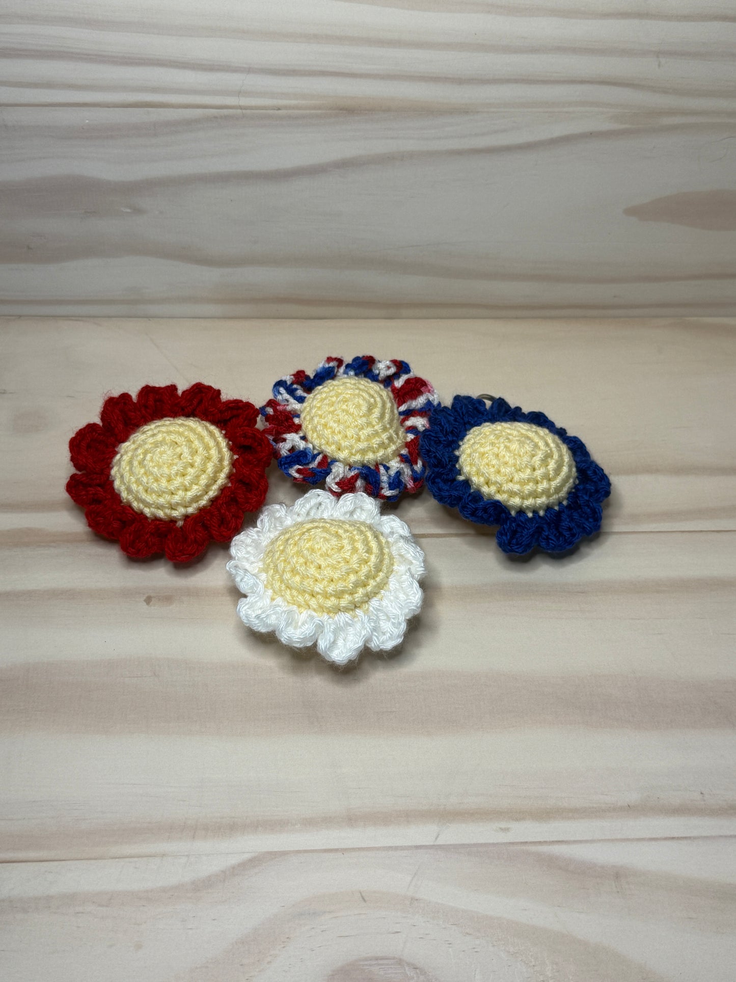 Daisy Keychain STV - Cuddly Cacti Creations