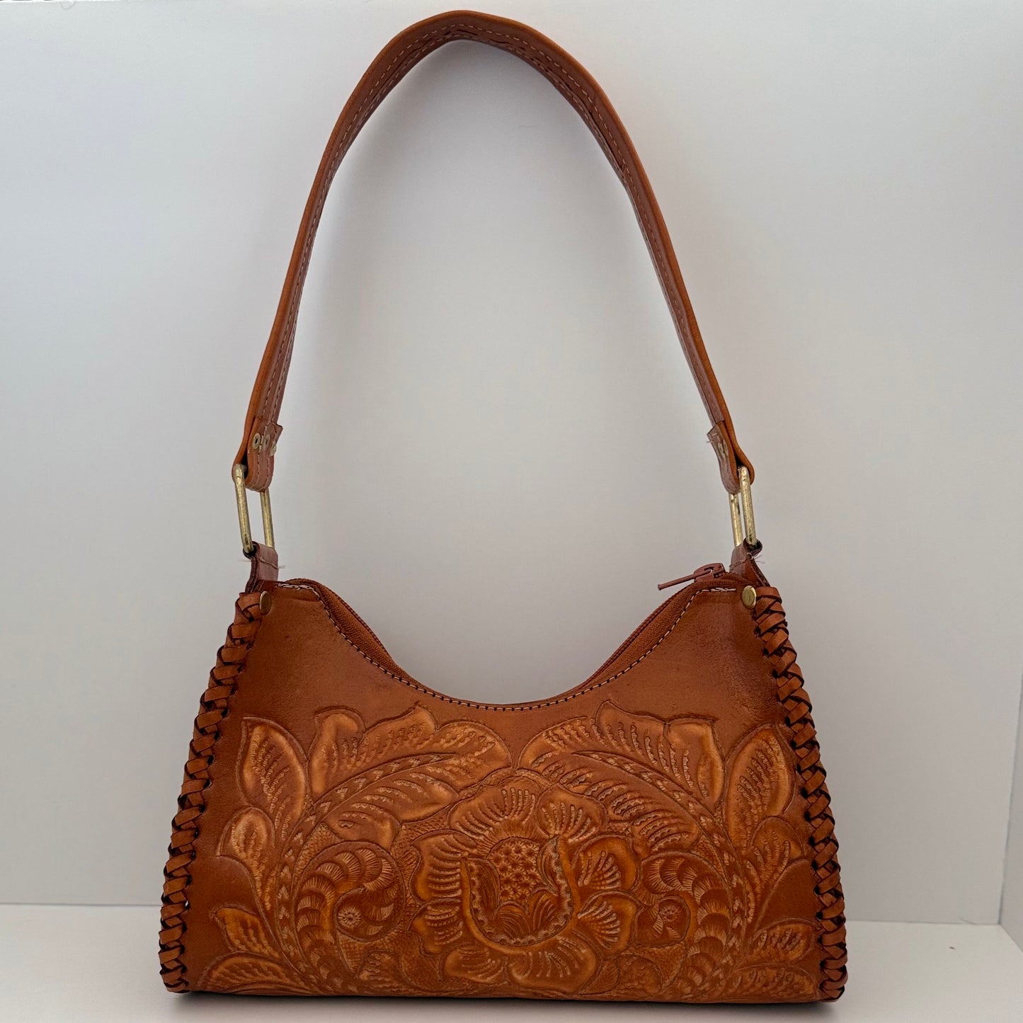Artisan Hand-Carved Shoulder Bag - Casa Coco