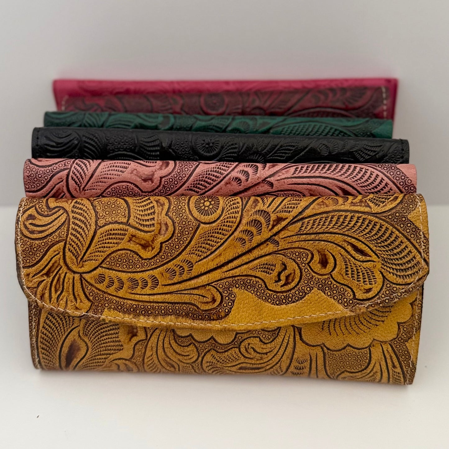 Artisan Leather Wallet - Casa Coco