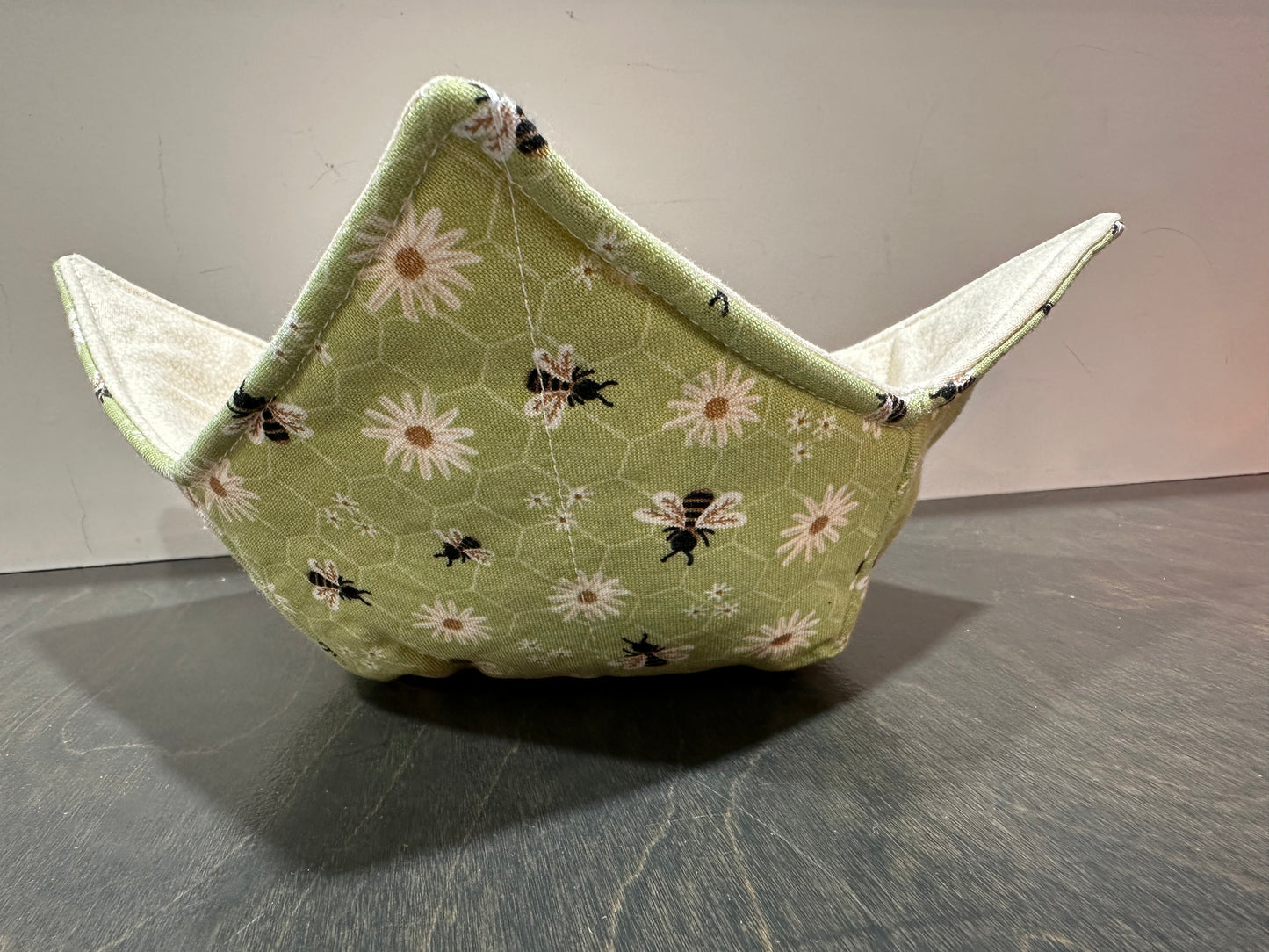 Medium Microwave Bowl Cozy Bee Print