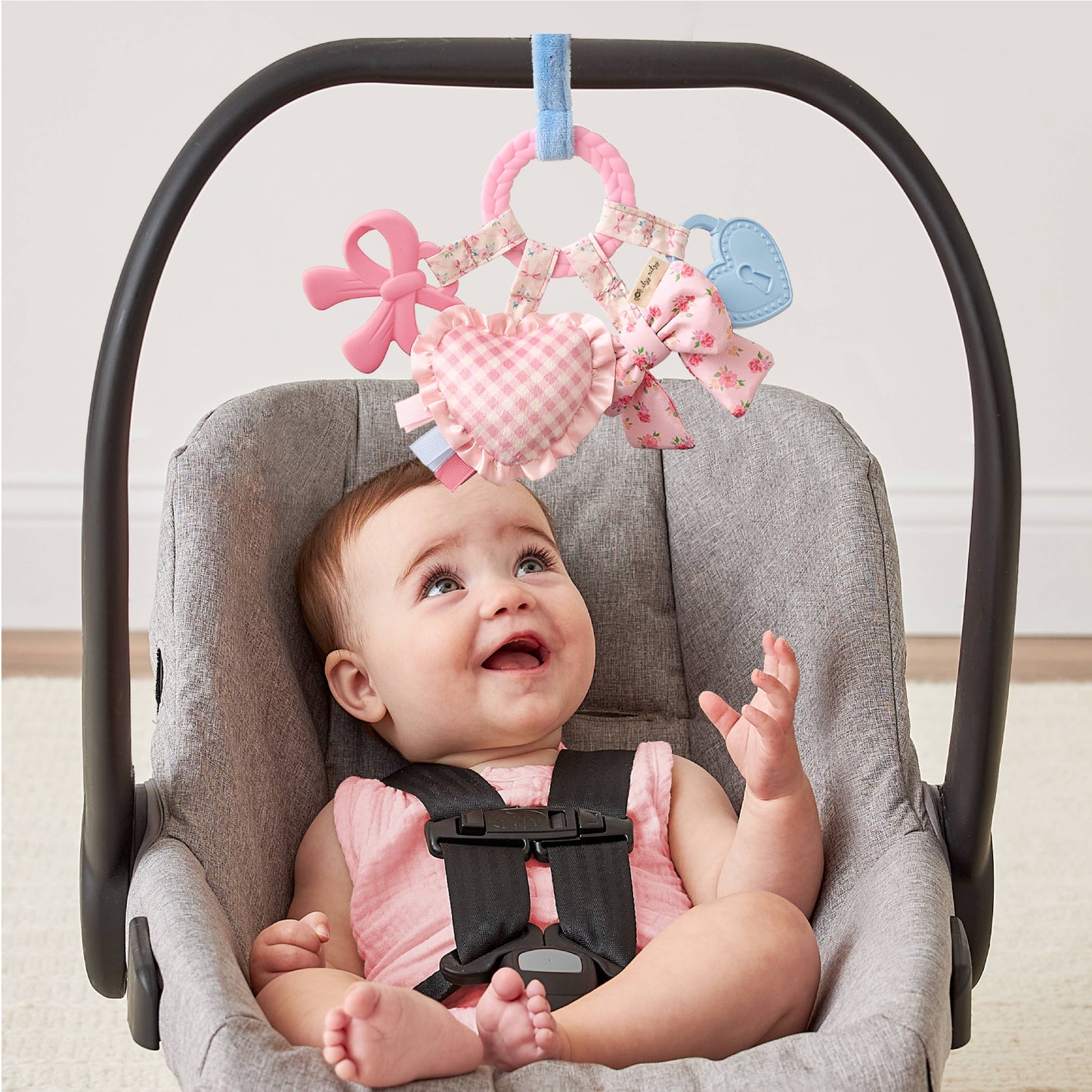 Bow Bitzy Busy Ring Babies Teething Toy