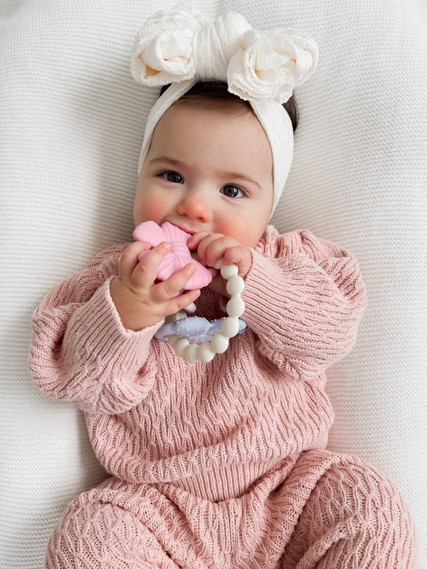 Itzy Trio Teether Bows