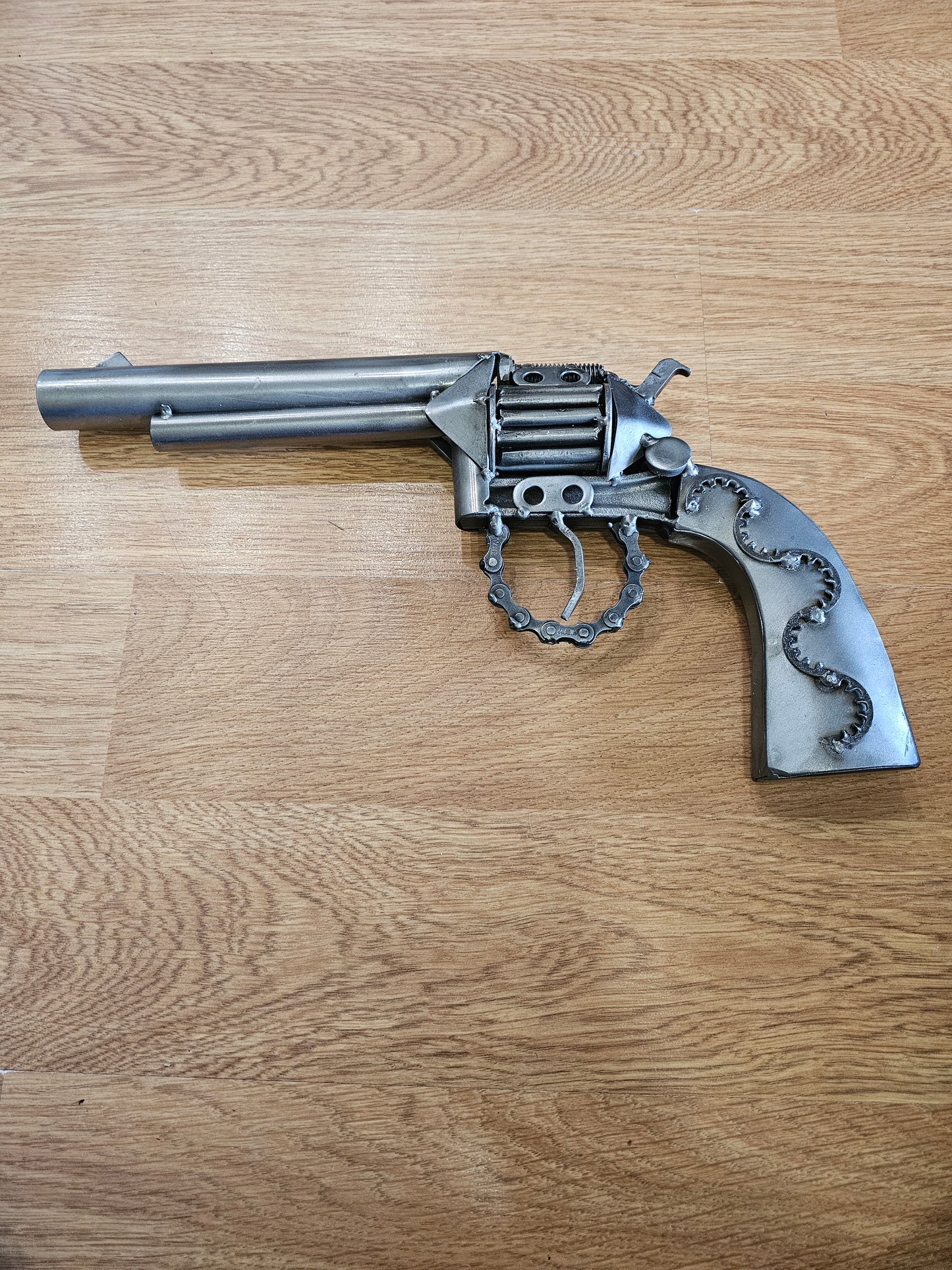 Scrap Metal Revolver @amorfashionshop.com