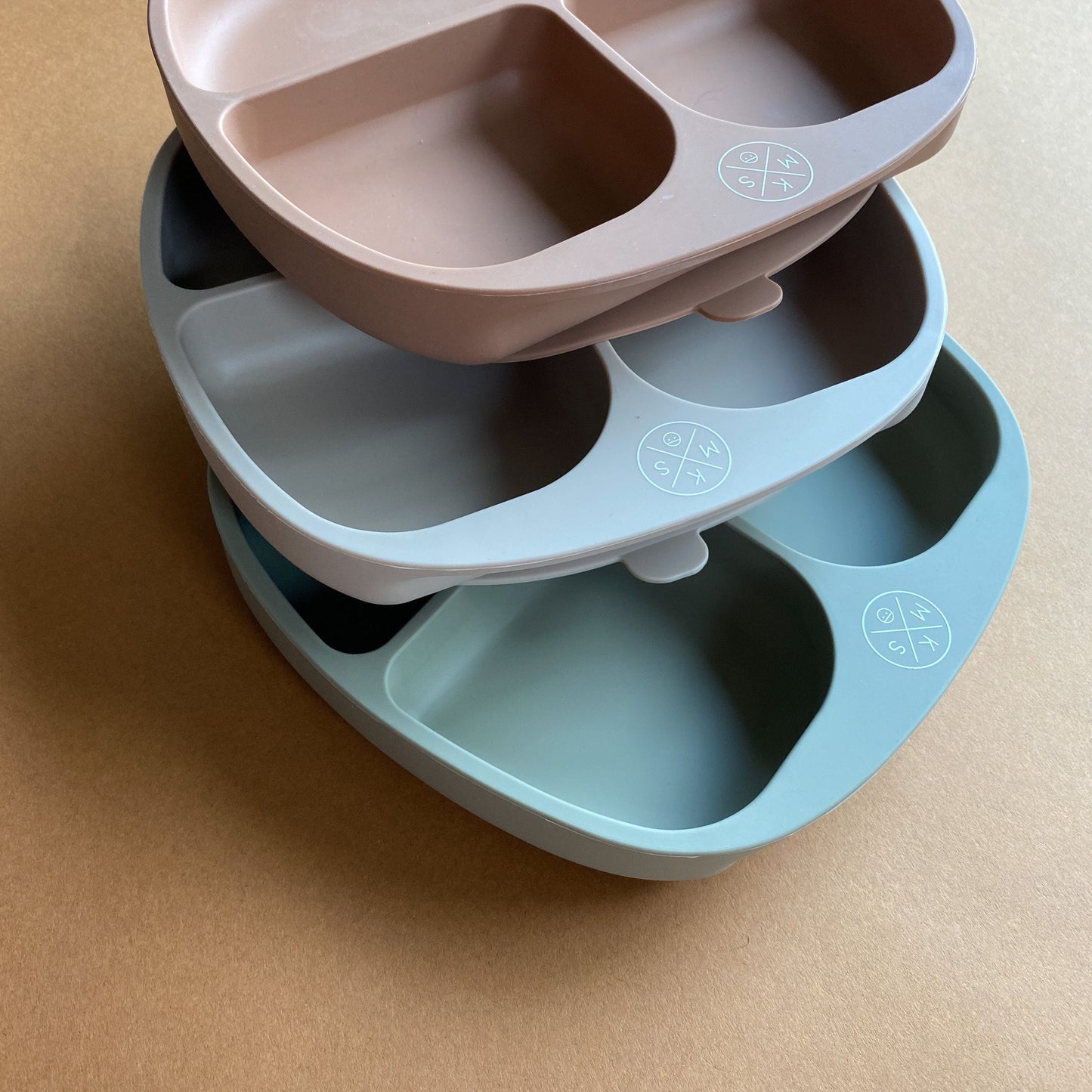Silicone suction plate - Taupe - MKS MIMINOO