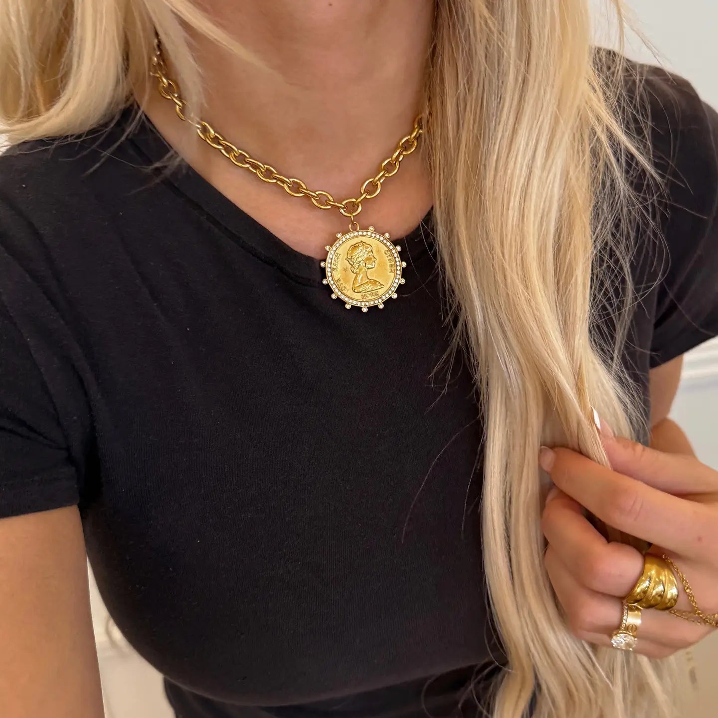 small coin necklace - blingy blonde